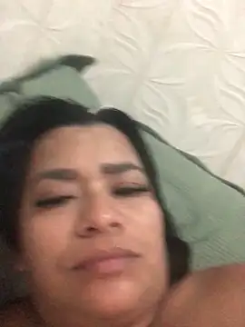 Snapshot of indiazinha69_ chatting on 05-30-26, 11:57 indiazinha69 online show from 05-30-26, 11:57