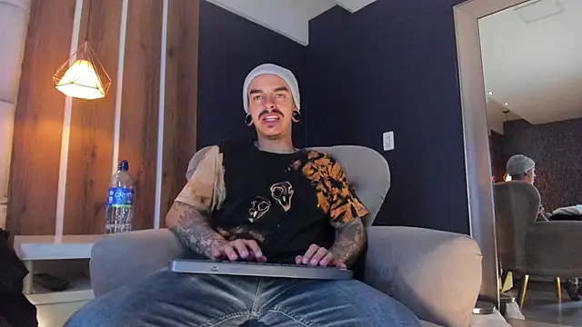 Snapshot of kaletattoo chatting on 07-09-26, 11:14 kaletattoo online show from 07-09-26, 11:14