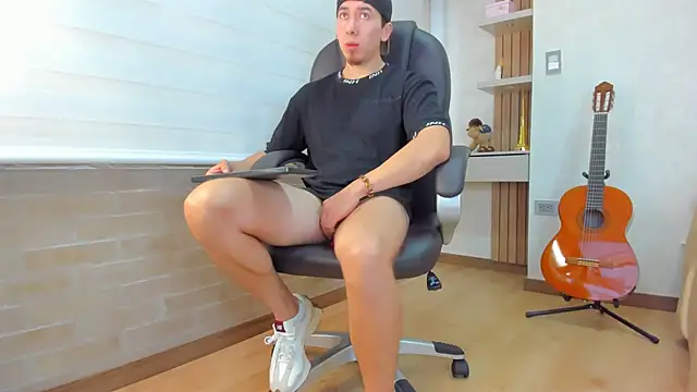 Tombarden online show from 11-24-25, 07:13