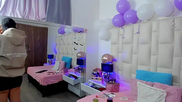 Ariana rouse online show from 11-06-25, 04:41