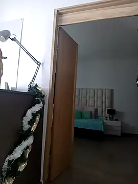 Ariana rouse online show from 12-03-25, 05:11