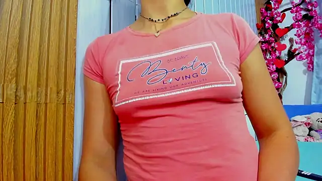 Snapshot of vicky__skinny_1 chatting on 03-01-25, 03:32 vicky  skinny 1 online show from 03-01-25, 03:32