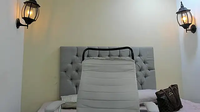 Dakkota Fox online show from 11-22-25, 08:41