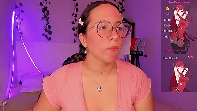 Snapshot of Ludovica6669 chatting on 02-28-25, 05:37 Ludovica6669 online show from 02-28-25, 05:37