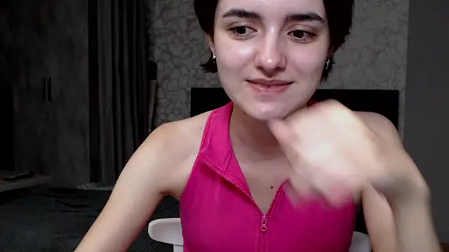 Snapshot of AmelieBanshee chatting on 10-07-25, 02:31 AmelieBanshee online show from 10-07-25, 02:31