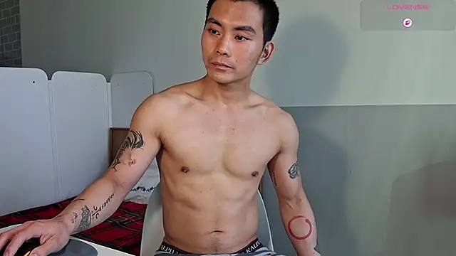 Snapshot of Doh728 chatting on 02-12-26, 02:06 Doh728 online show from 02-12-26, 02:06