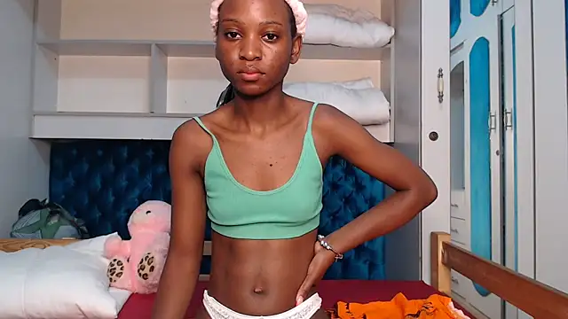 Snapshot of YoungDiva69 chatting on 02-04-26, 08:42 YoungDiva69 online show from 02-04-26, 08:42