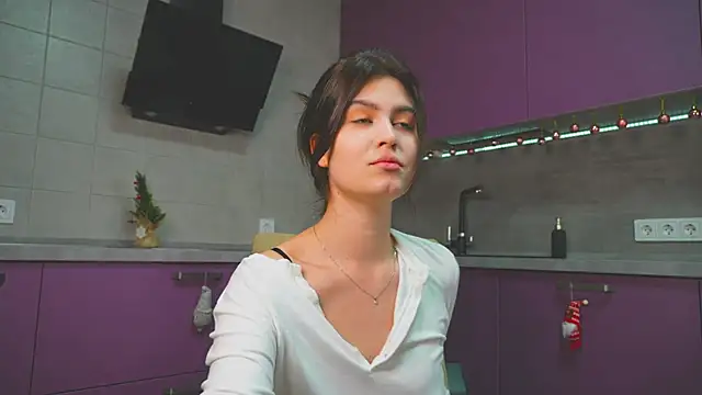 Snapshot of KennaVorn chatting on 02-02-25, 06:26 KennaVorn online show from 02-02-25, 06:26