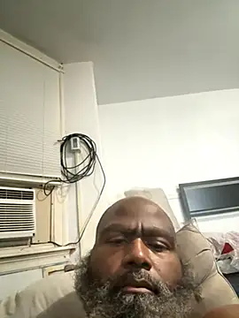 Snapshot of shavez5888 chatting on 10-26-25, 07:03 shavez5888 online show from 10-26-25, 07:03