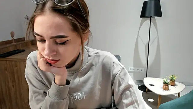 WhitneyCruise online show from 01-29-25, 04:36