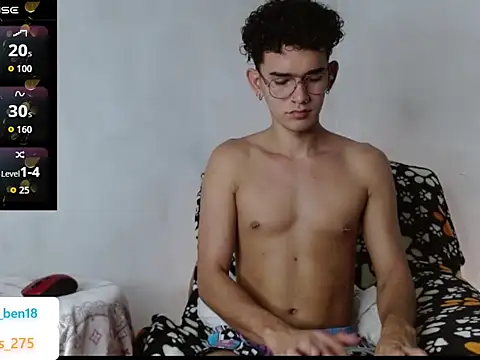 Snapshot of Bennie__1 chatting on 11-28-25, 12:02 Bennie 1 online show from 11-28-25, 12:02