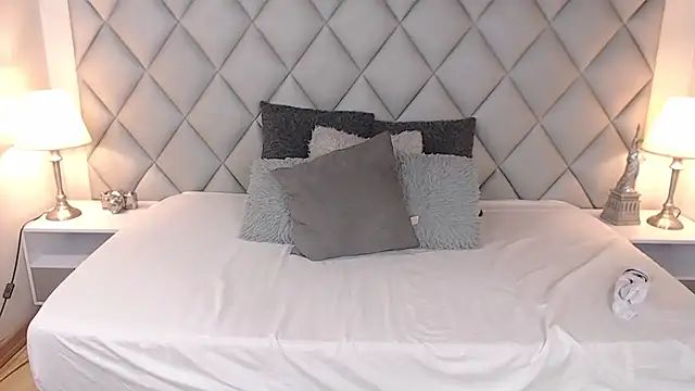 LalyCastro online show from 02-16-25, 07:16