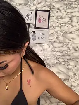 Miss karol online show from 04-04-26, 05:32