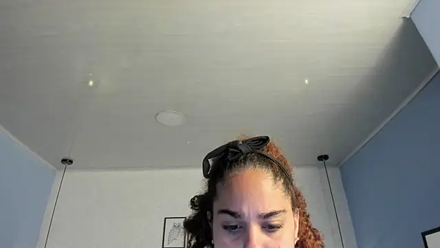Snapshot of ninna_curly chatting on 06-29-26, 09:26 ninna curly online show from 06-29-26, 09:26