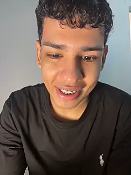 Snapshot of Santiago-Thompson chatting on 11-18-25, 04:00 Santiago-Thompson online show from 11-18-25, 04:00