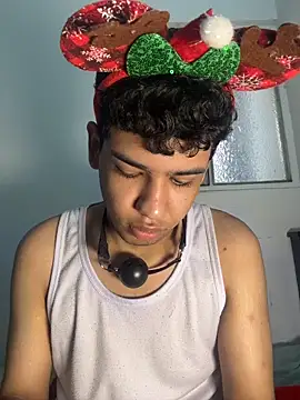 Snapshot of Santiago-Thompson chatting on 11-30-25, 07:40 Santiago-Thompson online show from 11-30-25, 07:40