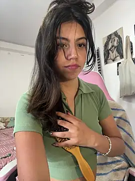 Snapshot of LiLy_kIndly chatting on 03-22-26, 07:39 LiLy kIndly online show from 03-22-26, 07:39