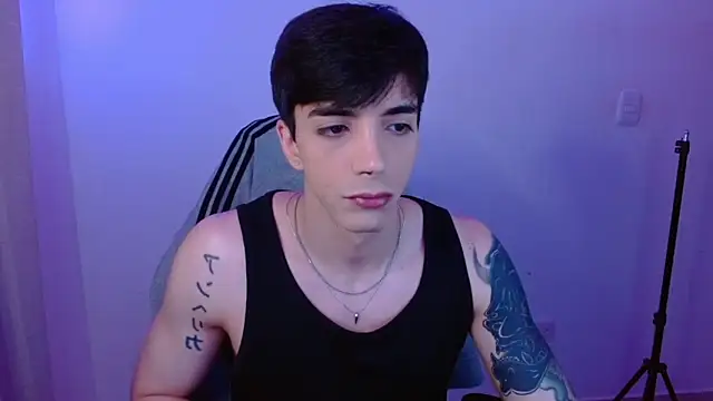 H3ll B0I online show from 03-08-26, 11:41