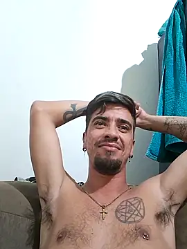 Snapshot of thallespessoa chatting on 09-19-25, 01:07 thallespessoa online show from 09-19-25, 01:07