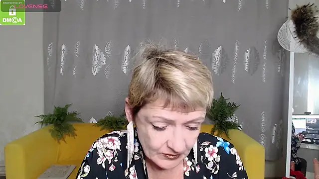 SexyGrandma  online show from 11-21-25, 05:44