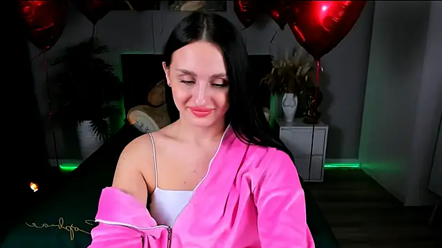 Snapshot of EmiliaBeynard chatting on 02-23-25, 01:32 EmiliaBeynard online show from 02-23-25, 01:32