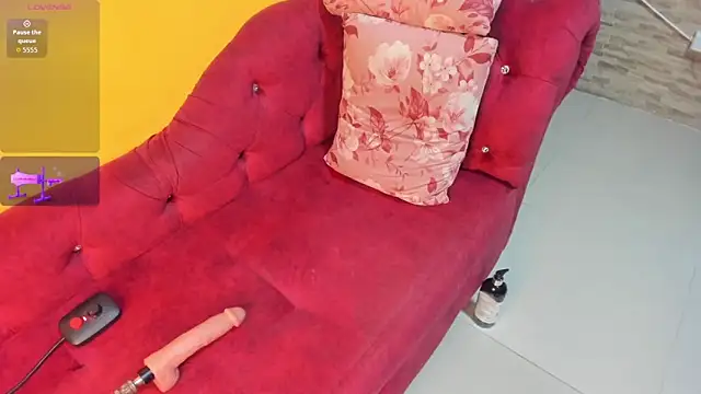 Snapshot of AlexxaSmall chatting on 09-11-25, 02:00 AlexxaSmall online show from 09-11-25, 02:00