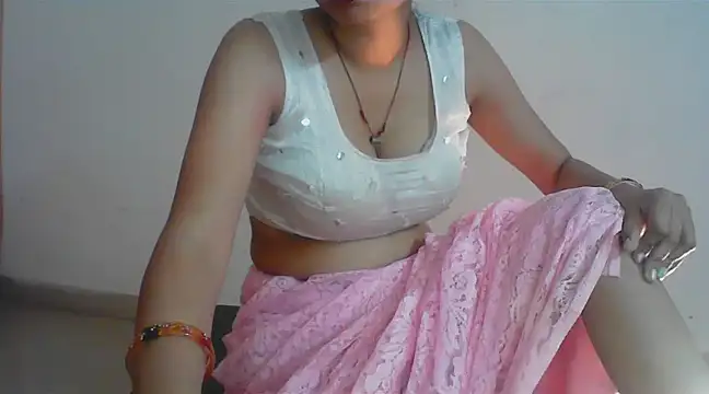 Snapshot of kajal__bhabhi_ chatting on 02-14-25, 08:26 kajal bhabhi online show from 02-14-25, 08:26