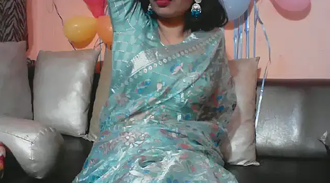 Snapshot of kajal__bhabhi_ chatting on 03-10-25, 05:50 kajal bhabhi online show from 03-10-25, 05:50
