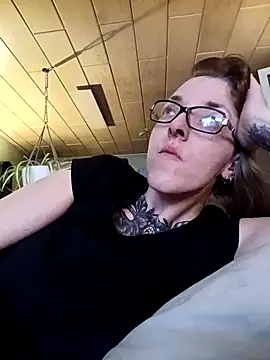 Snapshot of Astrid-Gilbert chatting on 02-20-25, 09:42 Astrid-Gilbert online show from 02-20-25, 09:42