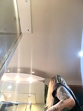 Snapshot of Astrid-Gilbert chatting on 03-19-25, 08:12 Astrid-Gilbert online show from 03-19-25, 08:12