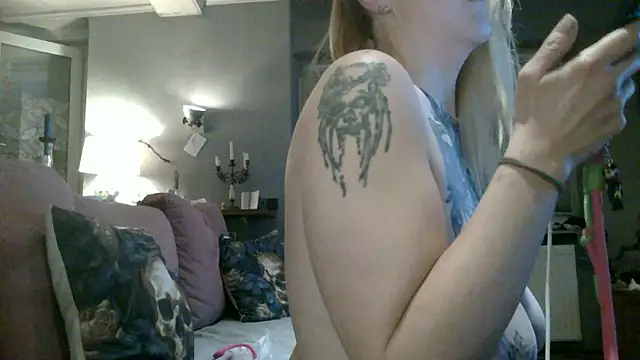 Astrid-Gilbert online show from 12-14-25, 05:07