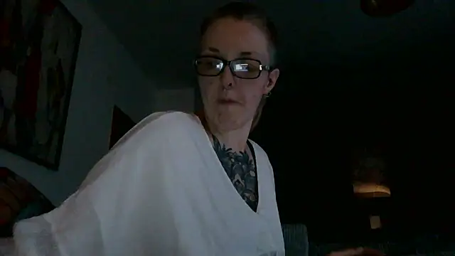 Astrid-Gilbert online show from 12-20-25, 02:57