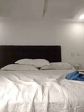 Snapshot of sofiaxox chatting on 12-24-24, 03:05 sofiaxox online show from 12-24-24, 03:05