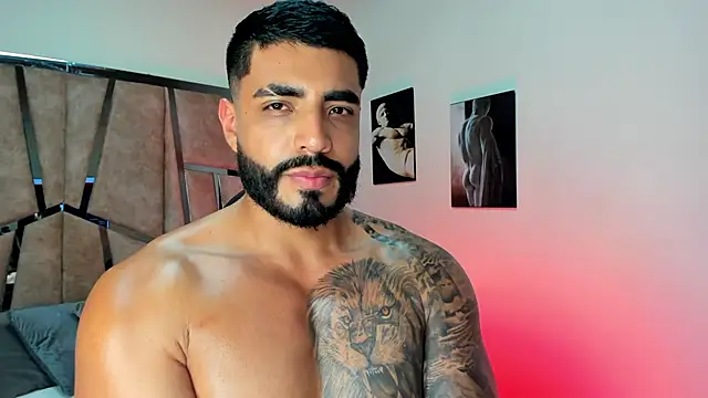 Snapshot of LeandroRusso chatting on 02-21-25, 10:37 LeandroRusso online show from 02-21-25, 10:37