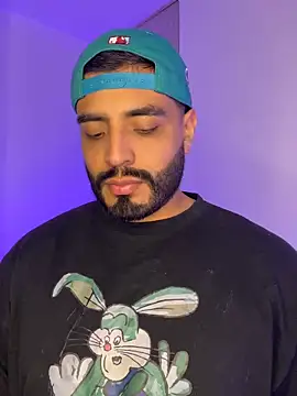 Snapshot of LeandroRusso chatting on 09-27-25, 04:06 LeandroRusso online show from 09-27-25, 04:06