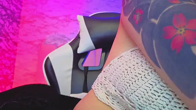 Hela v online show from 03-22-26, 01:03