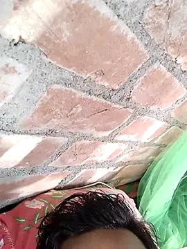 Snapshot of birds0641 chatting on 03-19-25, 09:17 birds0641 online show from 03-19-25, 09:17