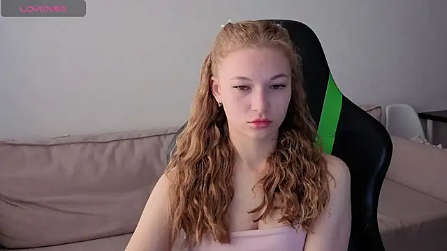 Snapshot of maria_plaudice chatting on 05-22-26, 05:36 maria plaudice online show from 05-22-26, 05:36