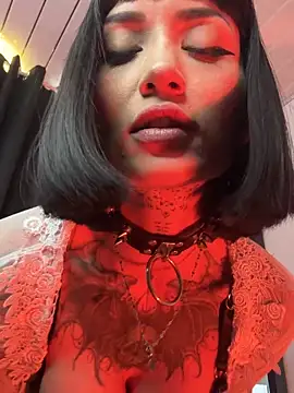 IsisRaichuu  online show from 09-19-25, 09:04