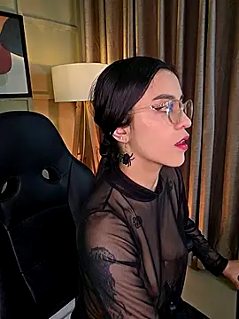 Snapshot of nina__dixon chatting on 09-16-25, 12:11 nina dixon online show from 09-16-25, 12:11