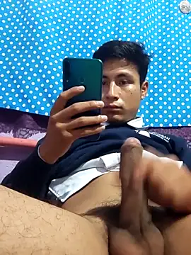 EduardoEspinoza12 online show from 10-06-25, 07:55