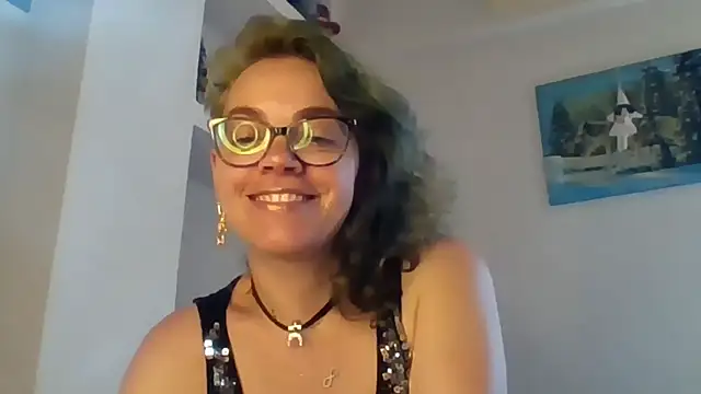 Snapshot of Ju-Hot chatting on 05-20-26, 02:01 Ju-Hot online show from 05-20-26, 02:01