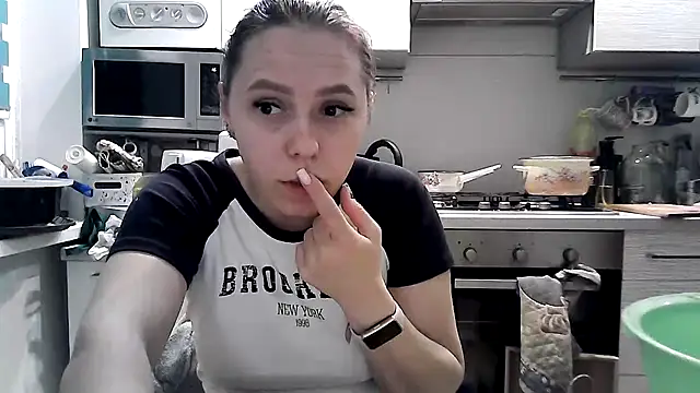 Misssweet s online show from 02-04-25, 06:06