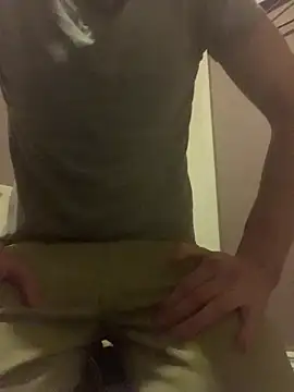 Snapshot of hunkiefend21 chatting on 01-26-25, 08:02 hunkiefend21 online show from 01-26-25, 08:02