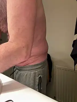 Snapshot of vincent1522 chatting on 02-12-25, 07:23 vincent1522 online show from 02-12-25, 07:23