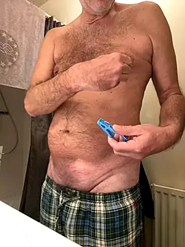 Snapshot of vincent1522 chatting on 10-01-25, 05:57 vincent1522 online show from 10-01-25, 05:57