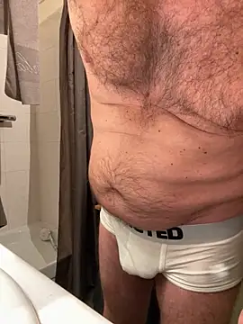 Snapshot of vincent1522 chatting on 11-29-25, 08:17 vincent1522 online show from 11-29-25, 08:17