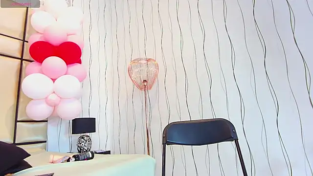 JulianaaHerrera online show from 03-04-25, 02:32