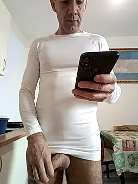 Snapshot of juanignacioargentino chatting on 02-06-25, 01:32 juanignacioargentino online show from 02-06-25, 01:32