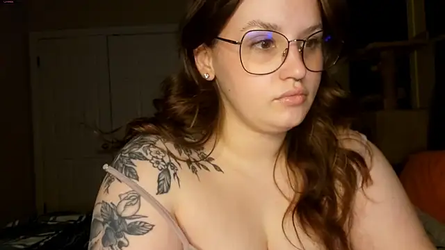 Snapshot of MrsJess chatting on 03-03-25, 02:15 MrsJess online show from 03-03-25, 02:15